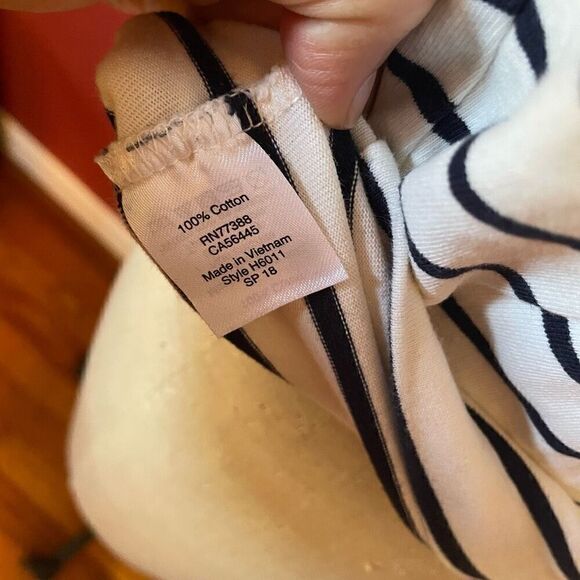 J CREW | black & white stripe short embellished sleeves v neck t XS - Picture 5 of 5